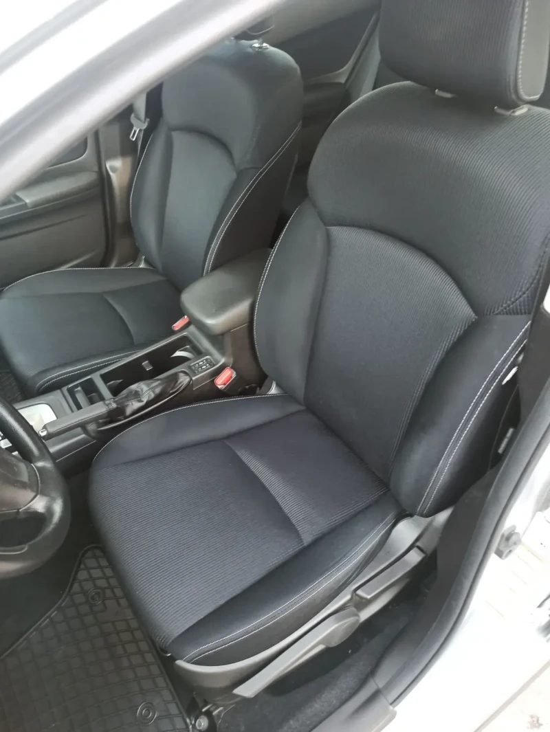 Subaru XV 1.6 бензин/автоматик, снимка 15 - Автомобили и джипове - 52201227