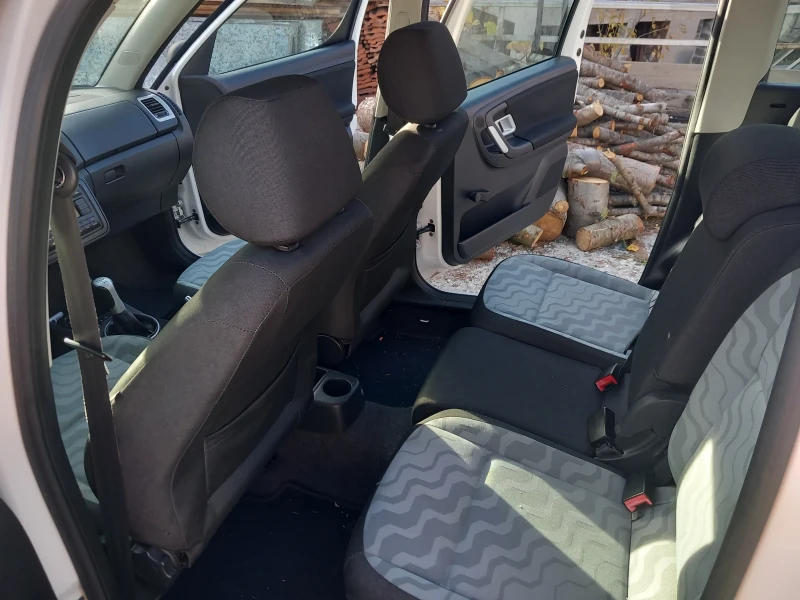 Skoda Roomster 1.4 tdi, снимка 7 - Автомобили и джипове - 52242559