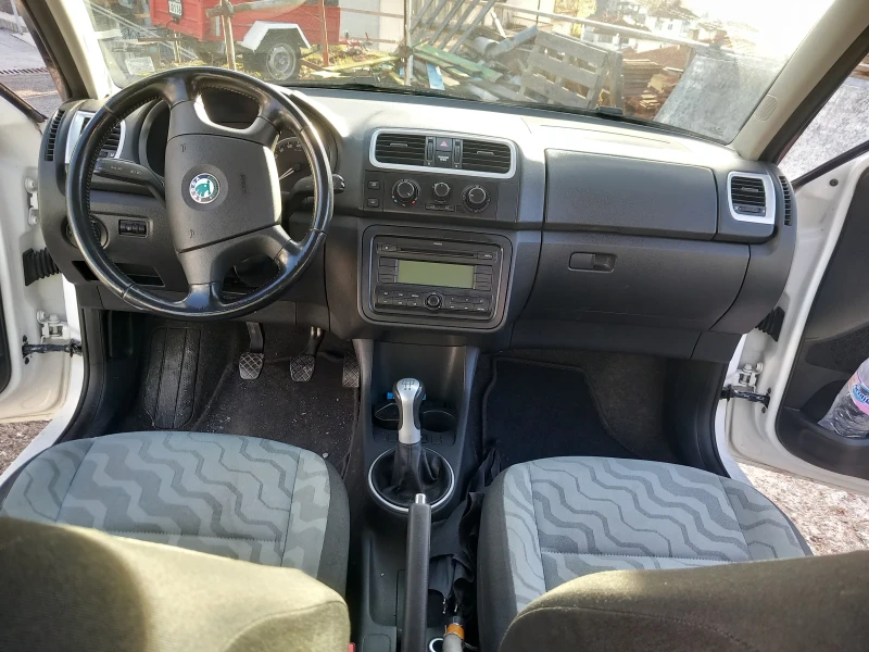 Skoda Roomster 1.4 tdi, снимка 9 - Автомобили и джипове - 52242559