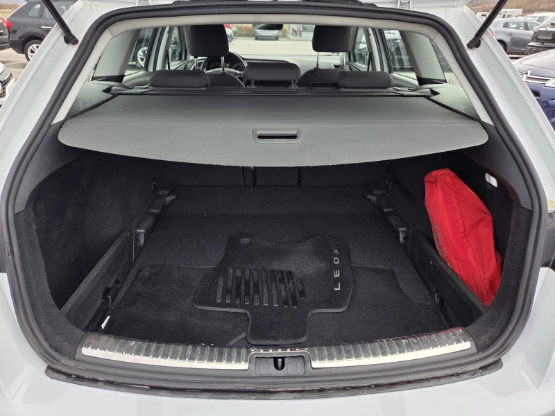 Seat Leon 2.0 TDI FULL LED, снимка 14 - Автомобили и джипове - 52682677