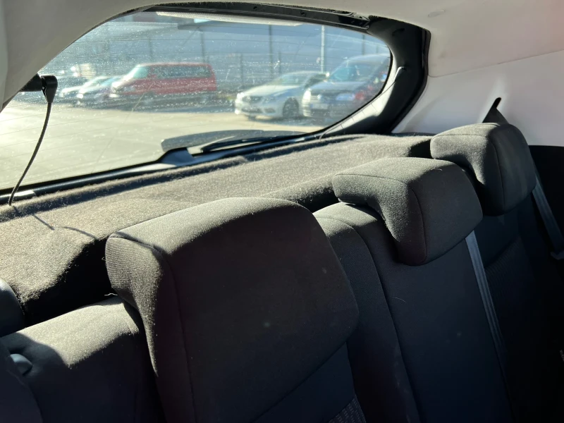Peugeot 208 Стил, снимка 12 - Автомобили и джипове - 52776011