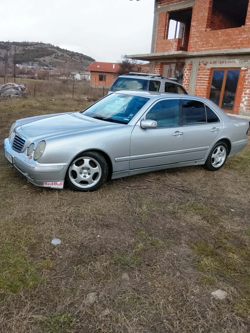 Mercedes-Benz E 270 Dizel , снимка 2 - Автомобили и джипове - 53400402