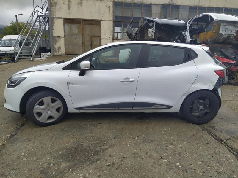 Renault Clio 1.5 дизел, снимка 2 - Автомобили и джипове - 35327324