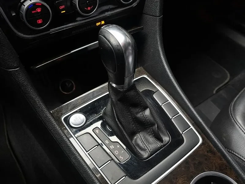 VW Passat 2.0 TDI - изображение 9