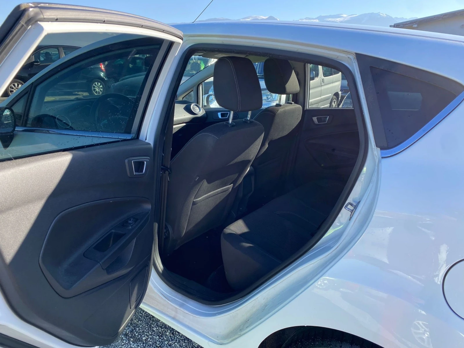 Ford Fiesta 1.5tdci titanium | Mobile.bg   12