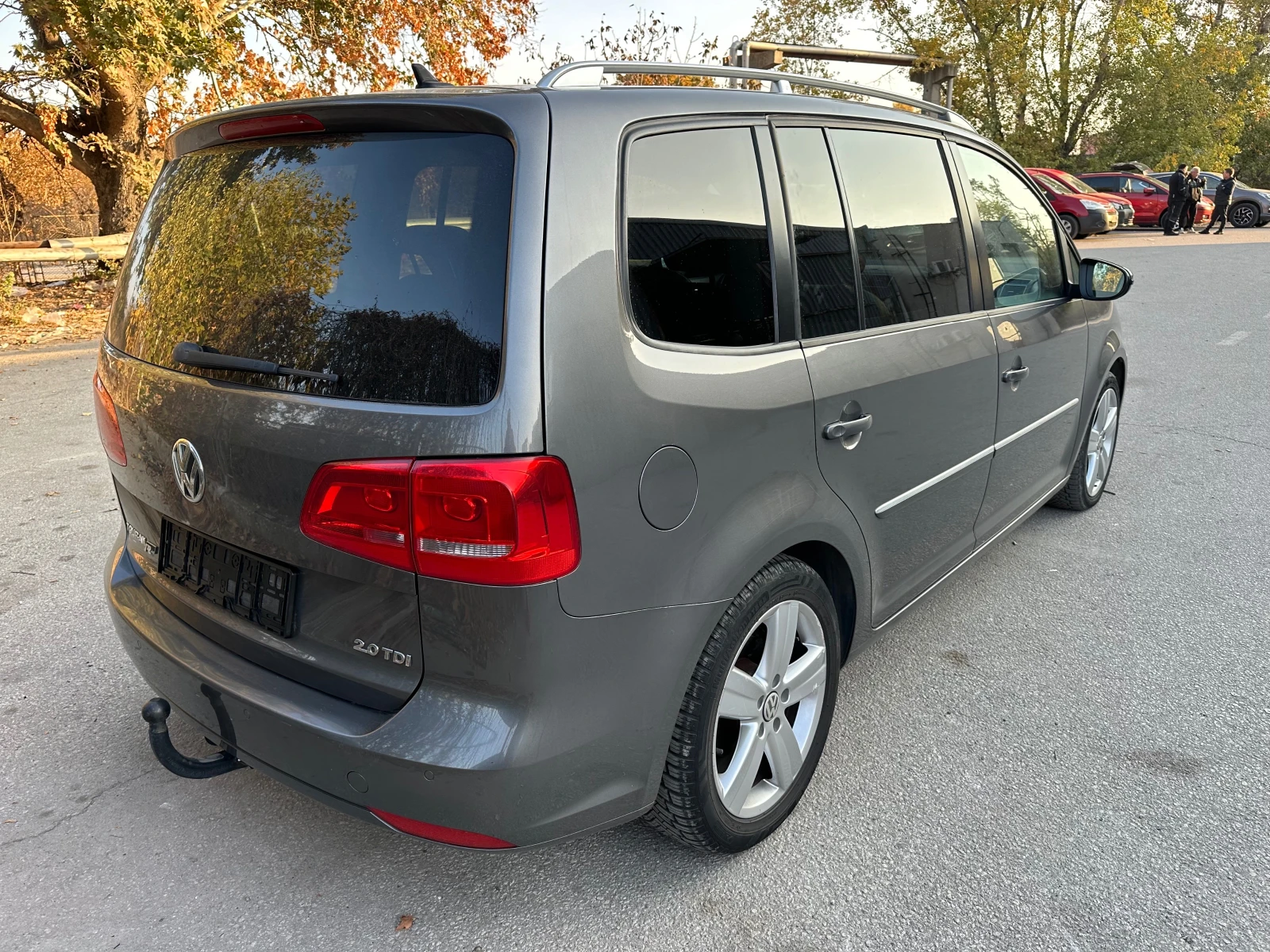 VW Touran 2.0TDI R-line service history - изображение 5