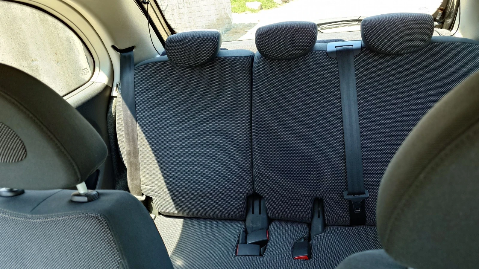 Nissan Micra 1.3i - изображение 8