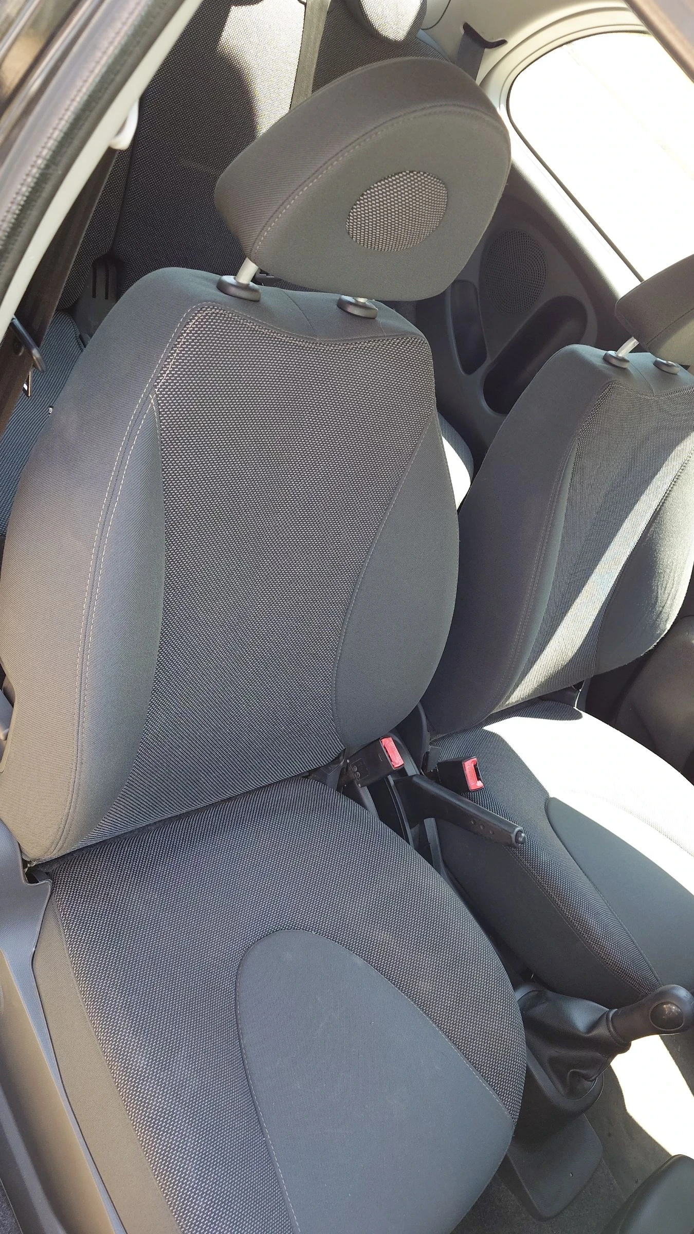 Nissan Micra 1.3i - изображение 9
