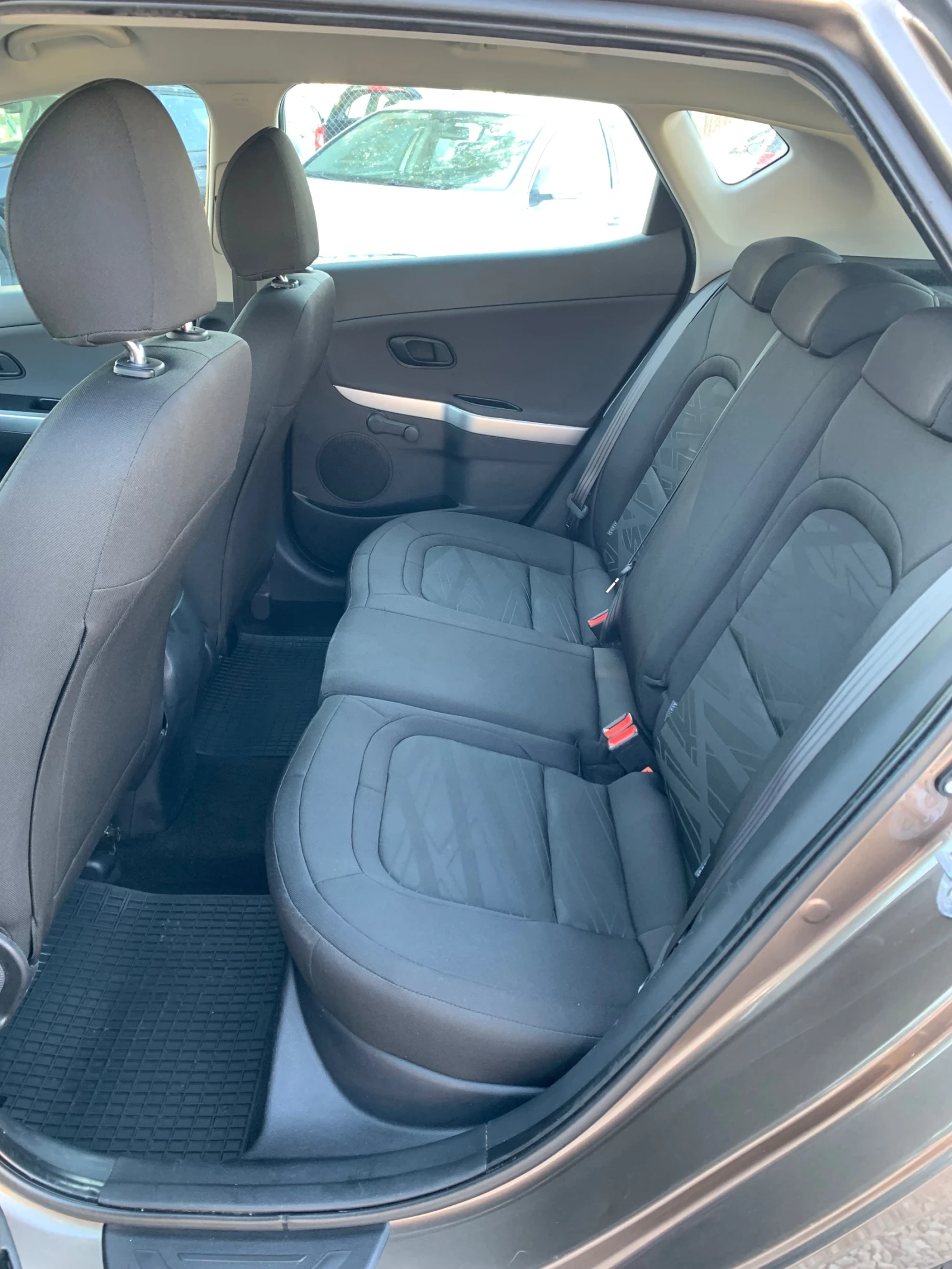 Kia Ceed 1.4i - изображение 7