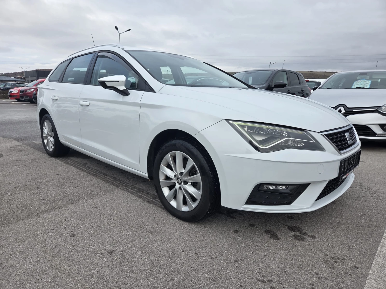 Seat Leon 2.0 TDI FULL LED - изображение 3