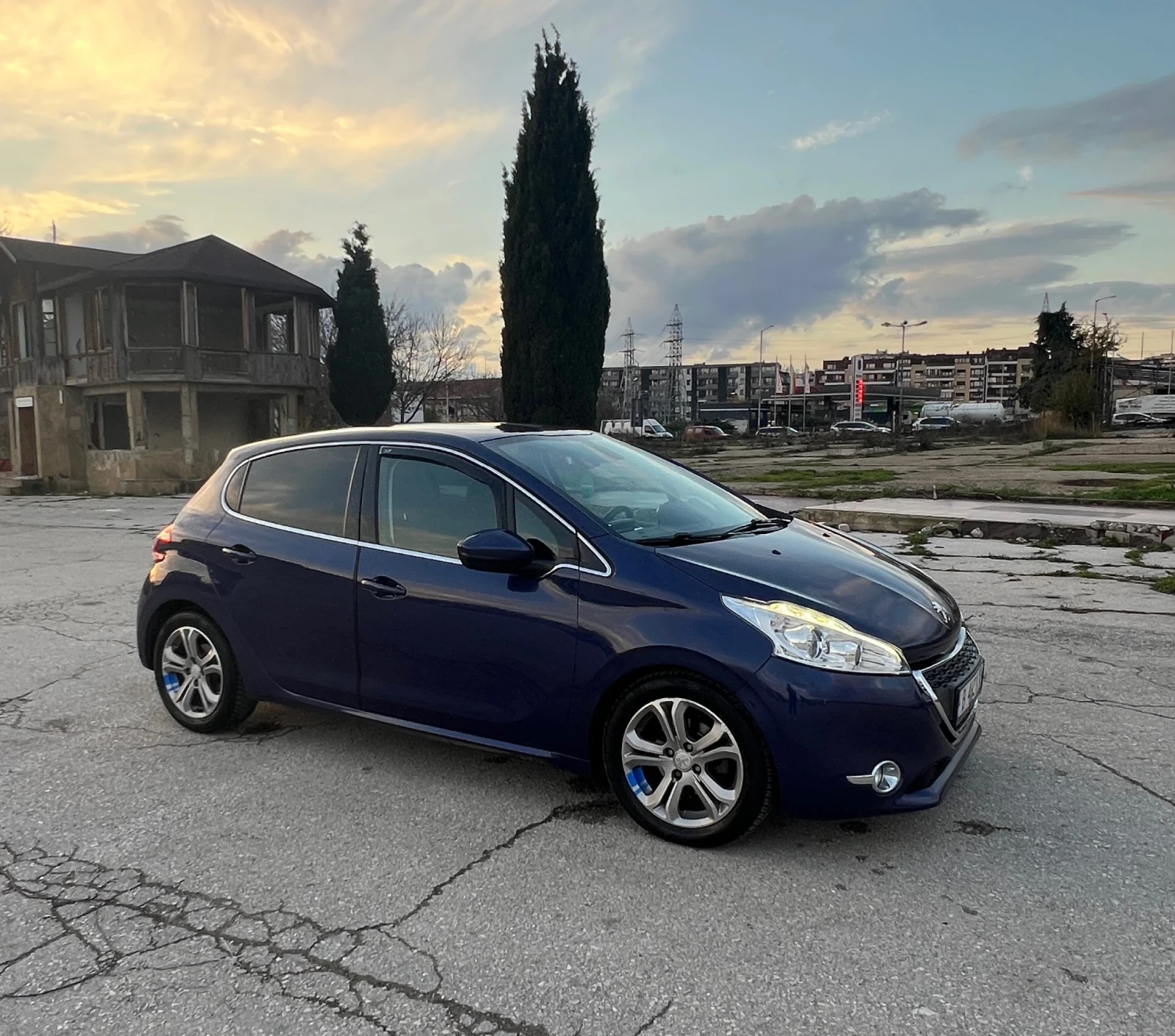 Peugeot 208 1.6HDI 92hp 116x km | Mobile.bg   6