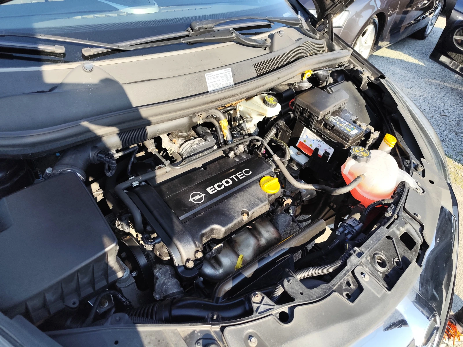 Opel Corsa 1.4i* KLIMA* MMi* , снимка 14 - Автомобили и джипове - 53736698