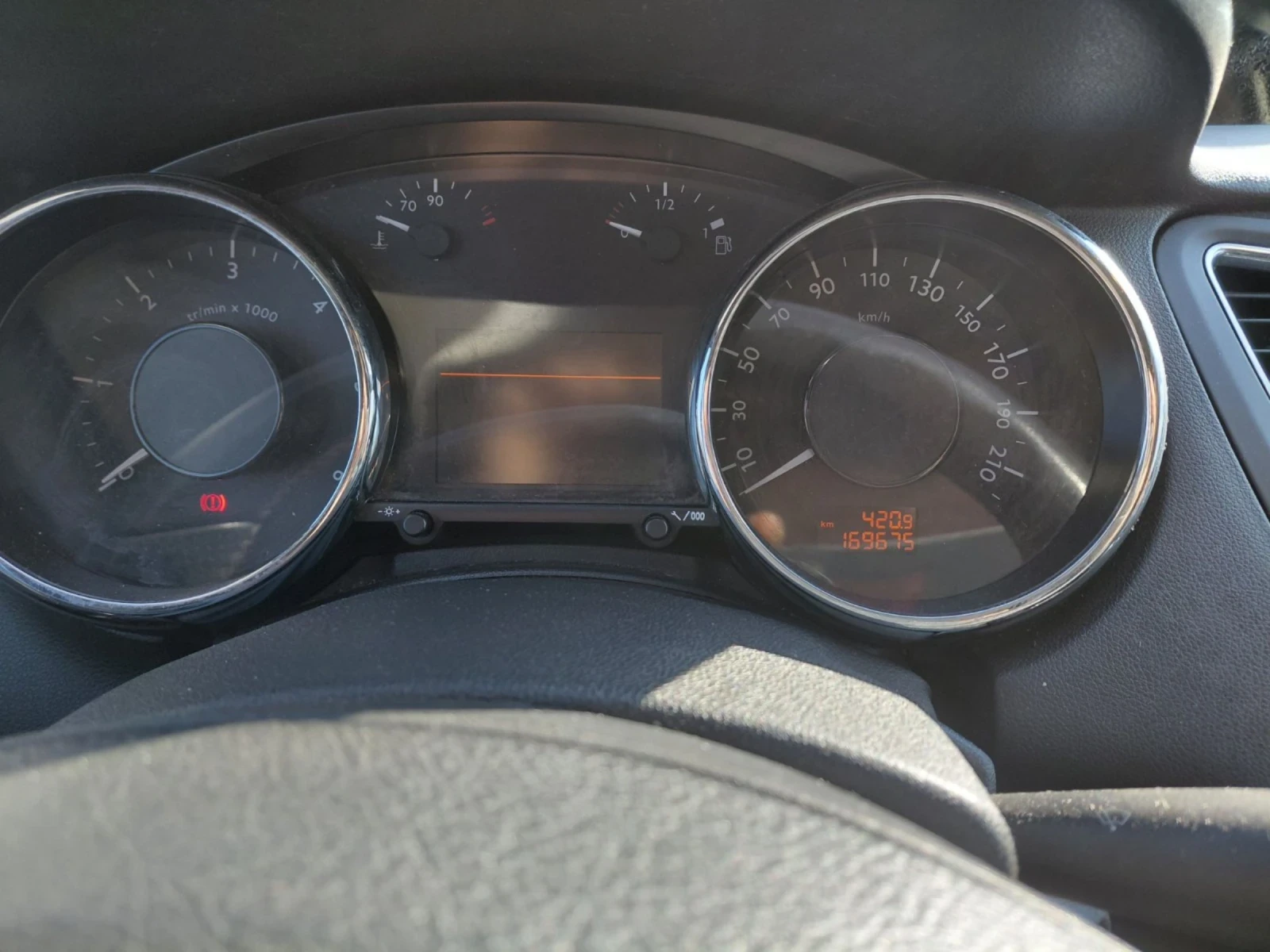 Peugeot 5008, снимка 6 - Автомобили и джипове - 53738618