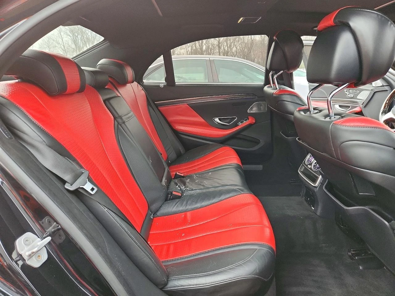 Mercedes-Benz S 550 4MATIC S63 AMG PKG| BURMESTER 3D| DISTRONIC| , снимка 10 - Автомобили и джипове - 54060805