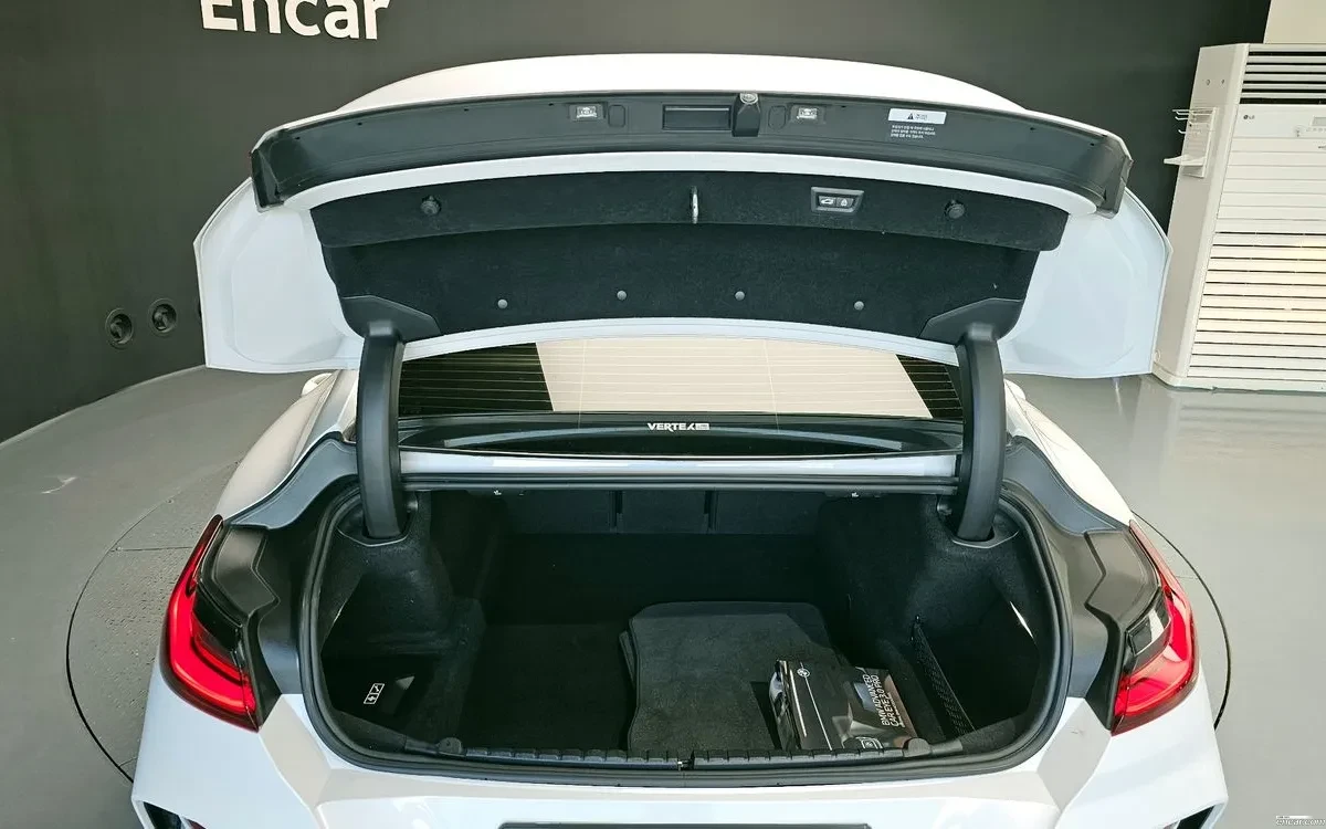 BMW 840 2021* DISTRONIK* M-BRAKES* B&W* HEAD-UP* КРАЙНА ЦЕ, снимка 17 - Автомобили и джипове - 54073153