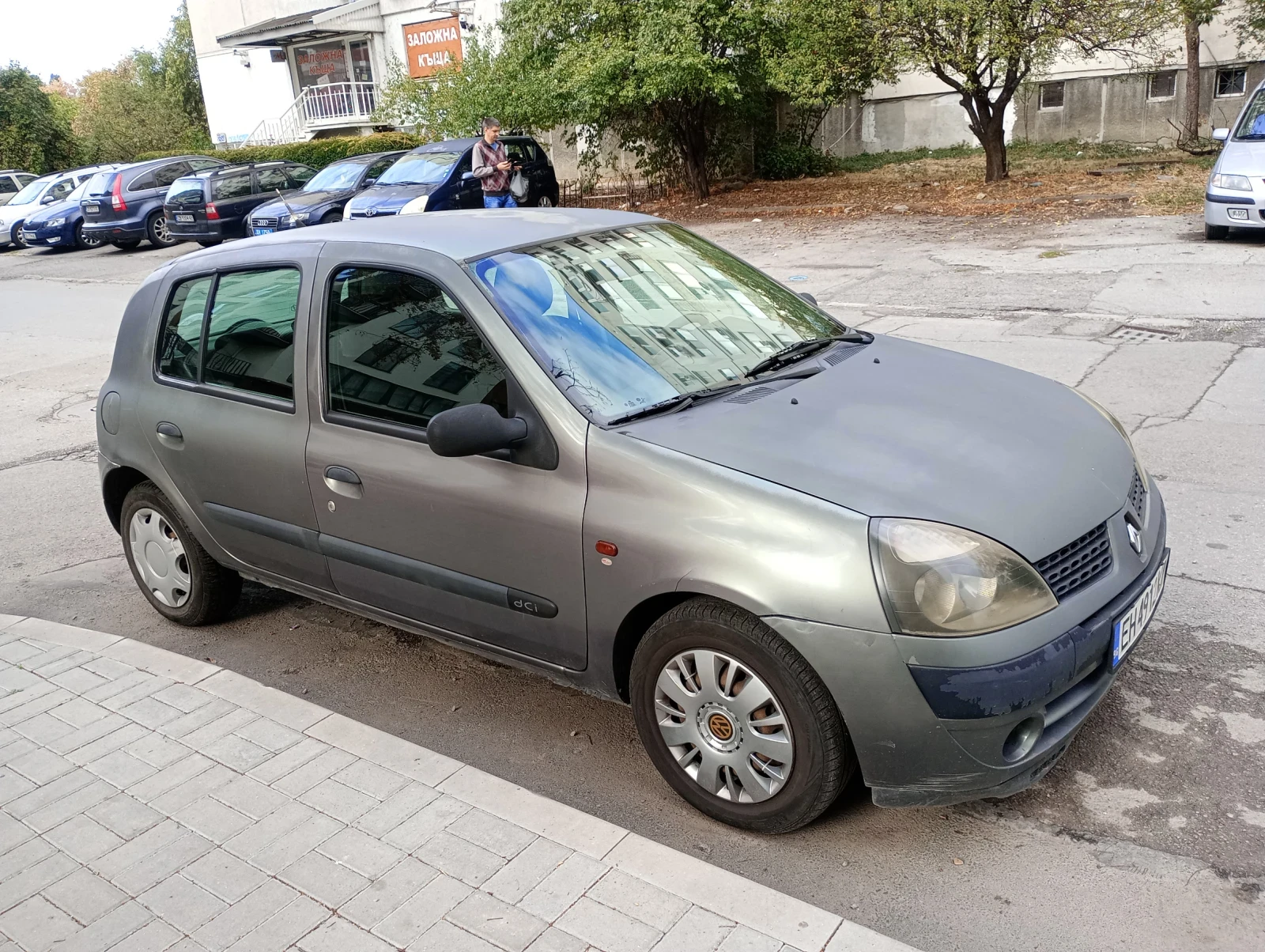 Renault Clio, снимка 2 - Автомобили и джипове - 54306854