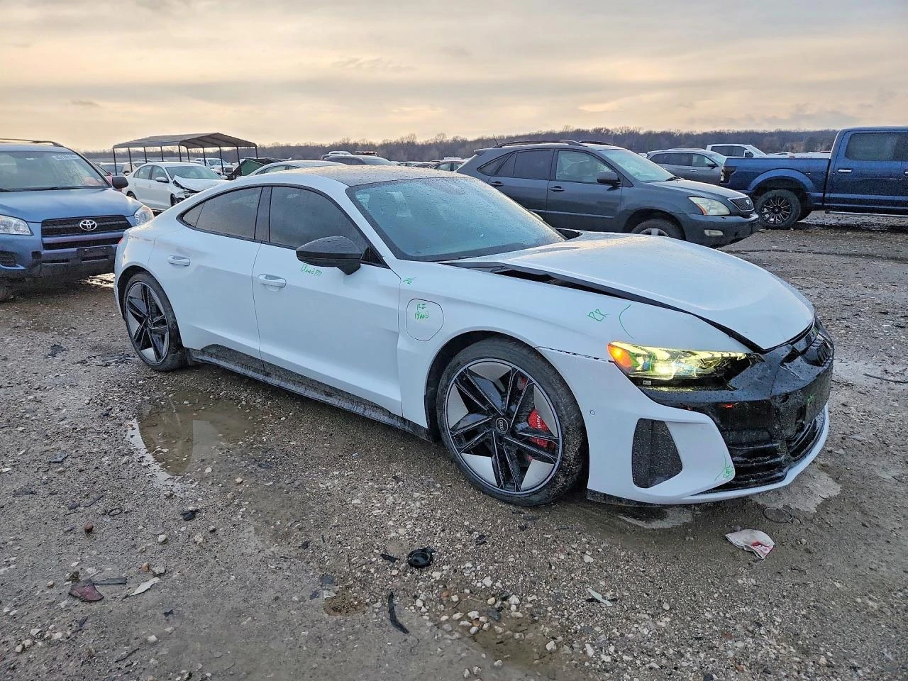 Audi E-Tron GT Rs, снимка 4 - Автомобили и джипове - 54347774