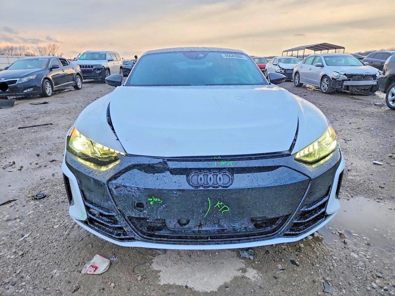 Audi E-Tron GT Rs, снимка 5 - Автомобили и джипове - 54347774