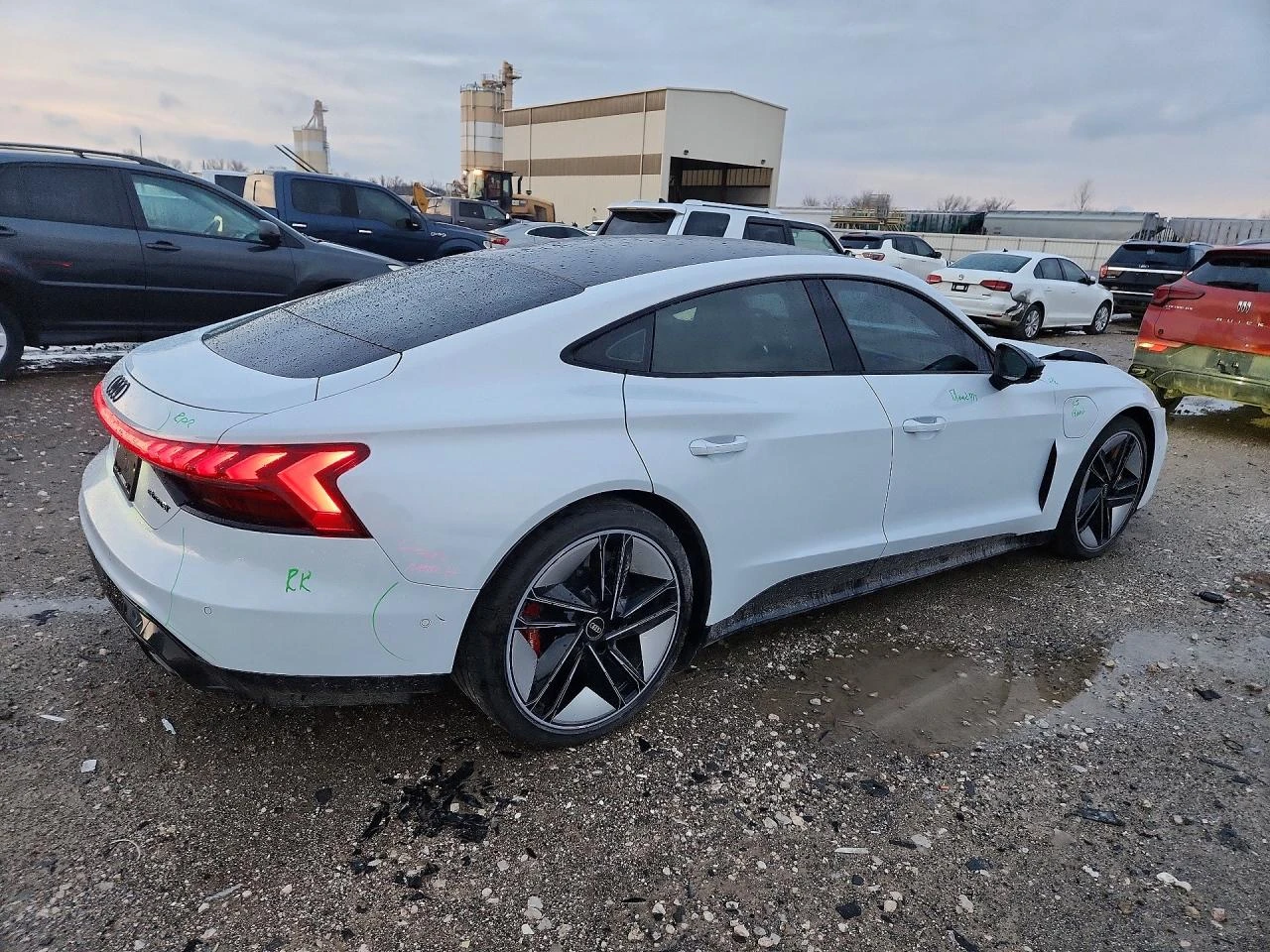 Audi E-Tron GT Rs, снимка 3 - Автомобили и джипове - 54347774