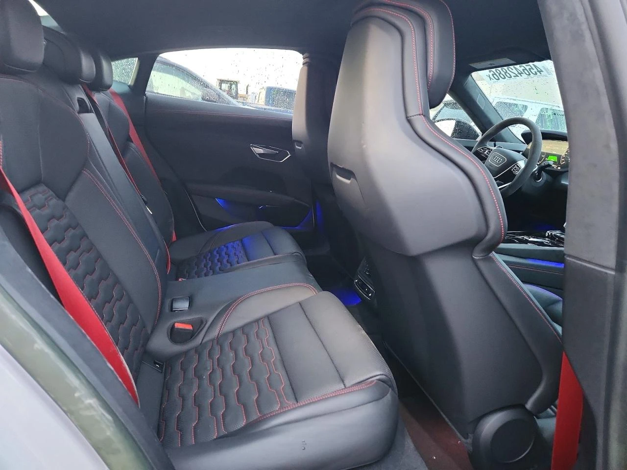 Audi E-Tron GT Rs, снимка 10 - Автомобили и джипове - 54347774