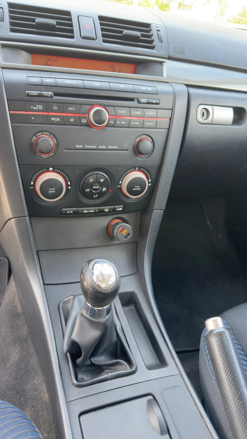 Mazda 3 2.0, снимка 5 - Автомобили и джипове - 54582485