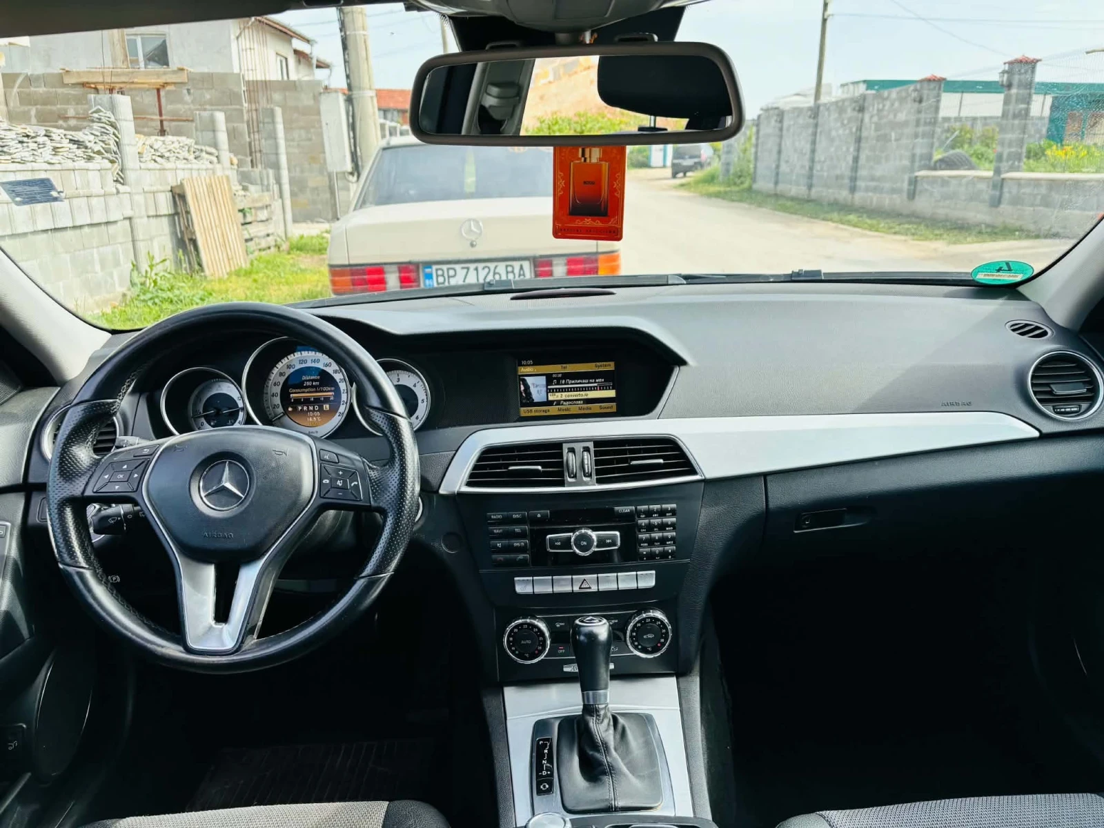 Mercedes-Benz C 220, снимка 13 - Автомобили и джипове - 54583289