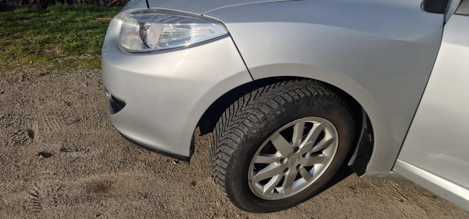 Renault Fluence, снимка 6 - Автомобили и джипове - 54702166