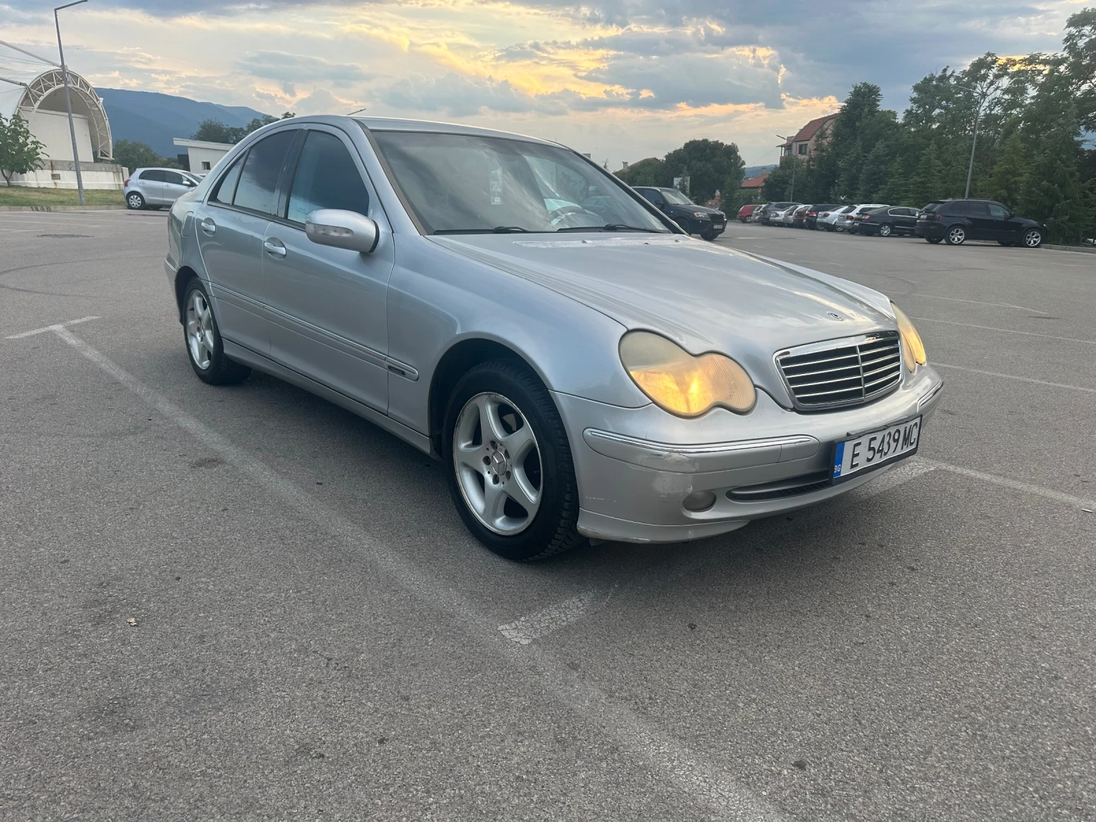 Mercedes-Benz C 220, снимка 3 - Автомобили и джипове - 55303819