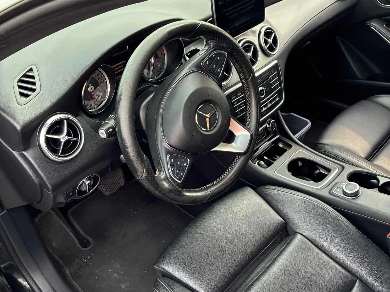 Mercedes-Benz CLA 250 * АВТОКРЕДИТ * КЛИП НА МОТОРА * , снимка 9 - Автомобили и джипове - 55457616