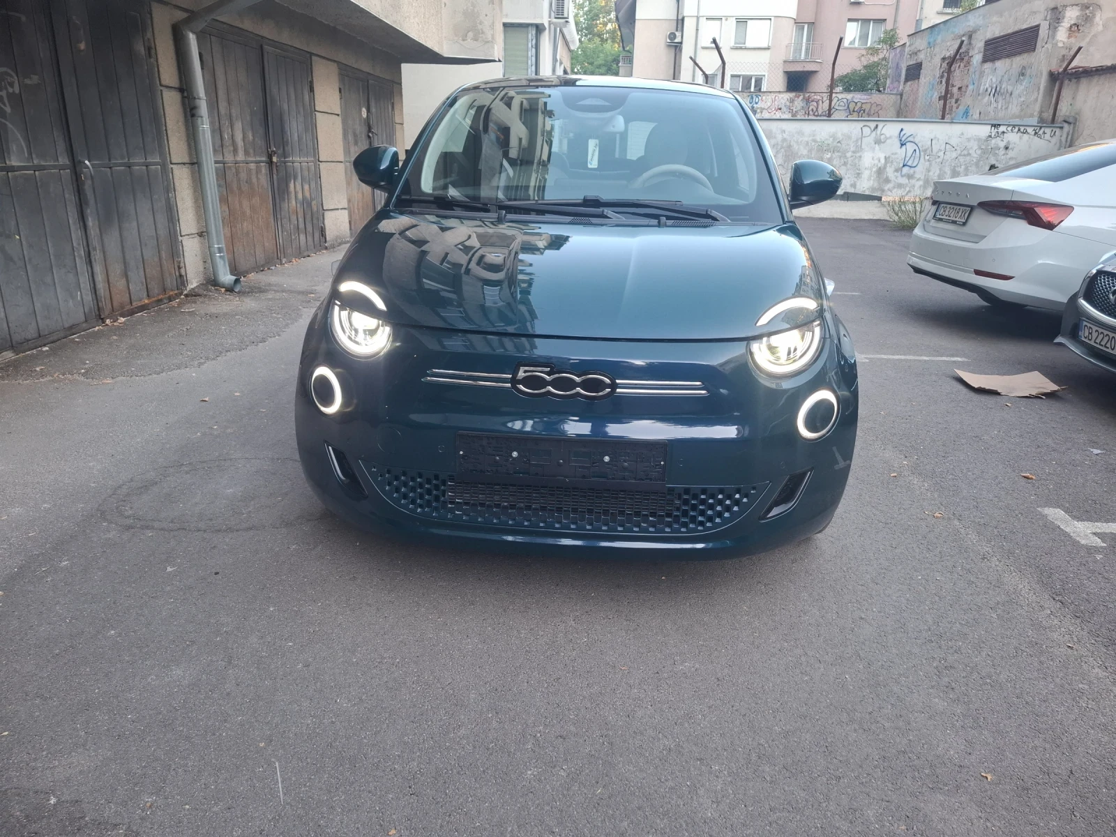 Fiat 500e La prima, снимка 15 - Автомобили и джипове - 55581663