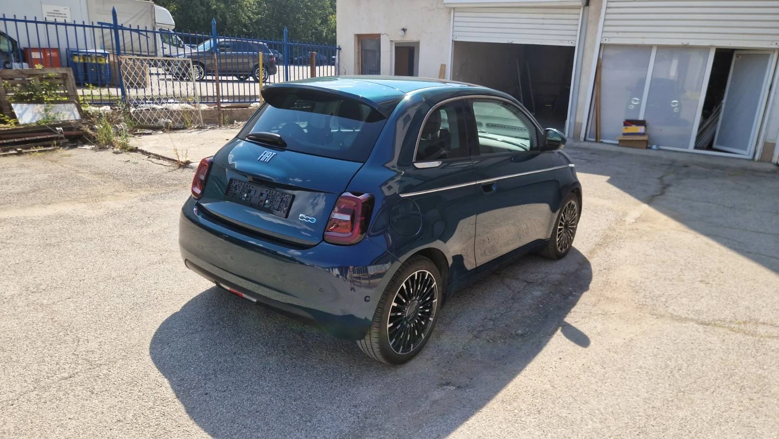 Fiat 500e, снимка 4 - Автомобили и джипове - 55581663