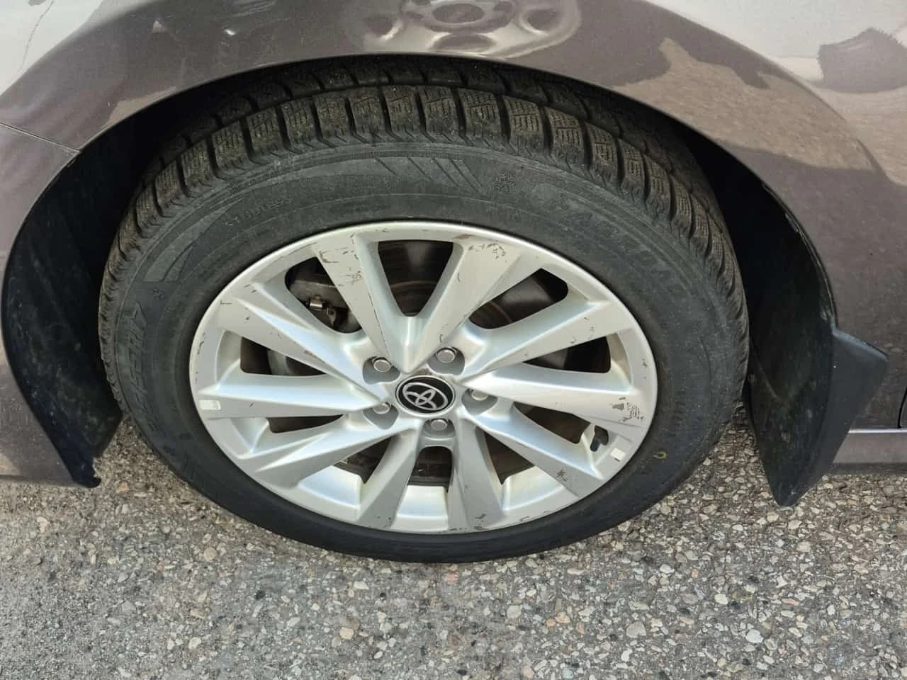 Toyota Camry * HYBRID * BLIND SPOT * AWD * CARFAX * , снимка 5 - Автомобили и джипове - 55744046