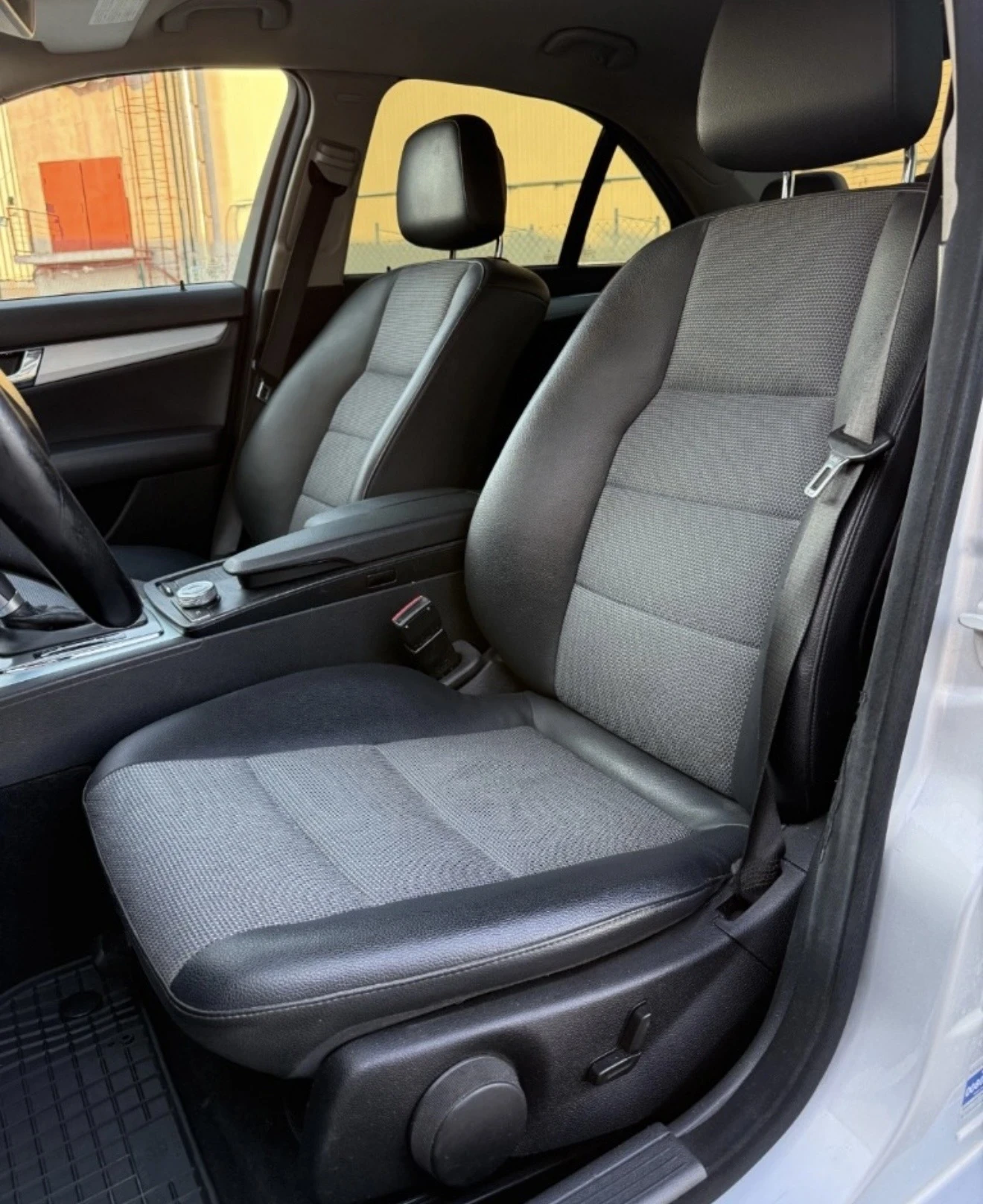 Mercedes-Benz C 320 CDI AVANTGARDE, снимка 6 - Автомобили и джипове - 55798419