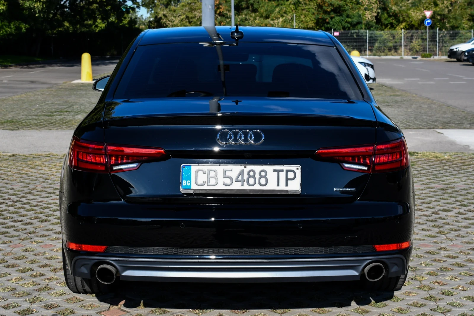 Audi A4 2.0 tfsi quattro, снимка 5 - Автомобили и джипове - 56192791
