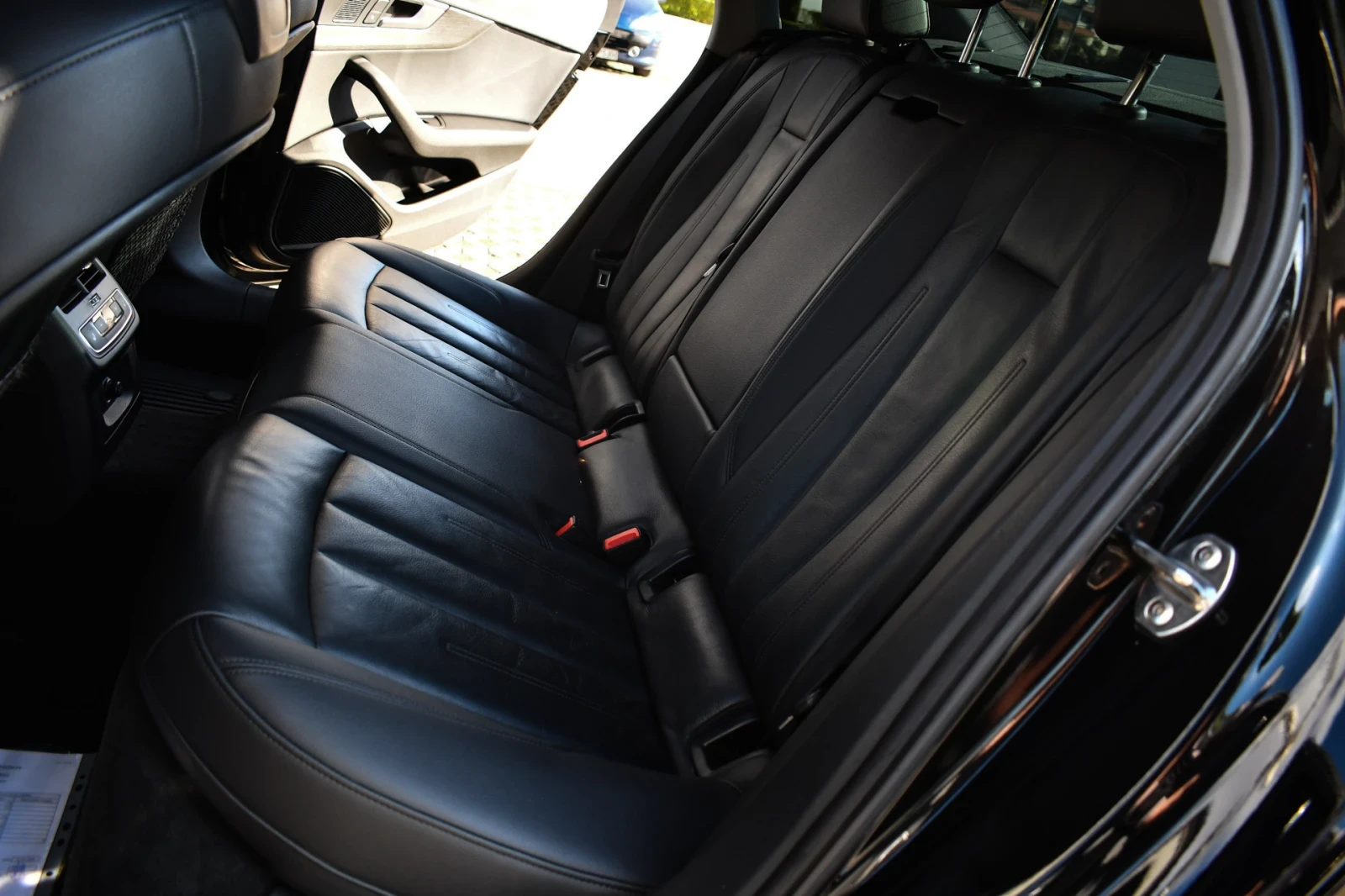 Audi A4 2.0 tfsi quattro, снимка 12 - Автомобили и джипове - 56192791