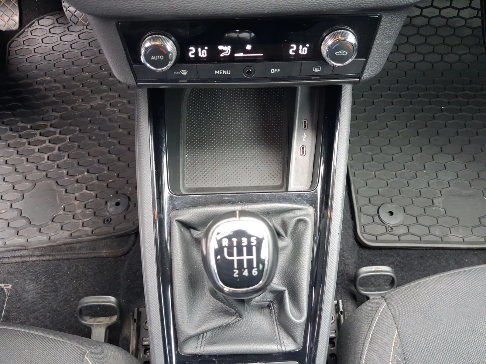 Skoda Scala ������� 1, 0 TSI, 110 �.�., 6M | Mobile.bg � ����������� 14