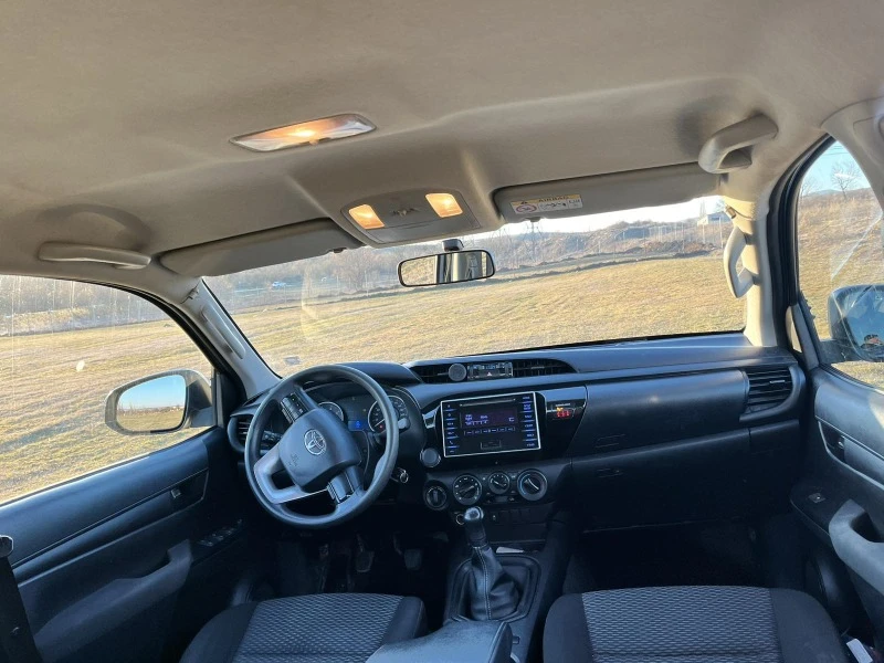 Toyota Hilux, снимка 11 - Автомобили и джипове - 47035456