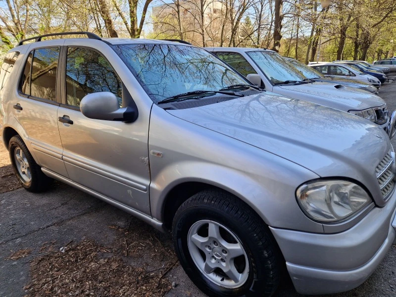 Mercedes-Benz ML 270, снимка 3 - Автомобили и джипове - 47505251