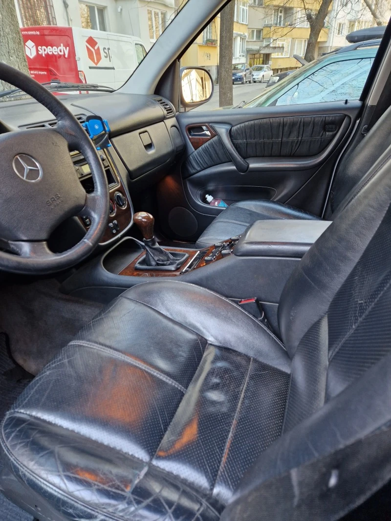 Mercedes-Benz ML 270, снимка 4 - Автомобили и джипове - 47505251