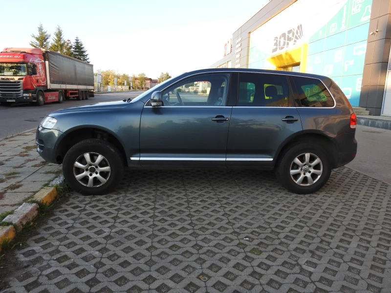 VW Touareg, снимка 2 - Автомобили и джипове - 47395197