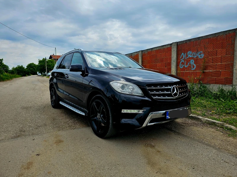 Mercedes-Benz ML 350 Bluetec Designo edition1/AMG, снимка 1 - Автомобили и джипове - 48022173