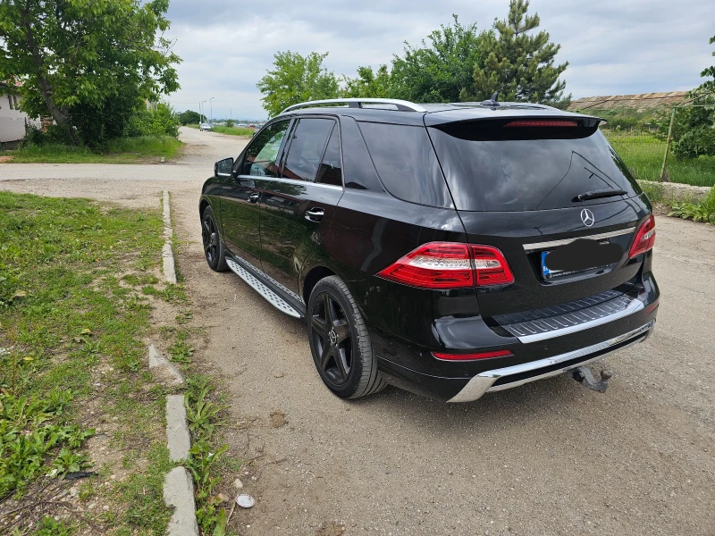 Mercedes-Benz ML 350 Bluetec Designo edition1/AMG, снимка 4 - Автомобили и джипове - 48022173