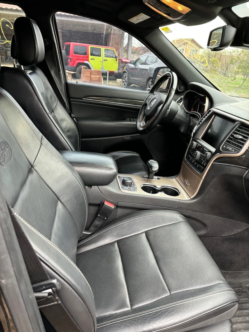 Jeep Grand cherokee OVERLAND 5.7 HEMI , снимка 11 - Автомобили и джипове - 48071224