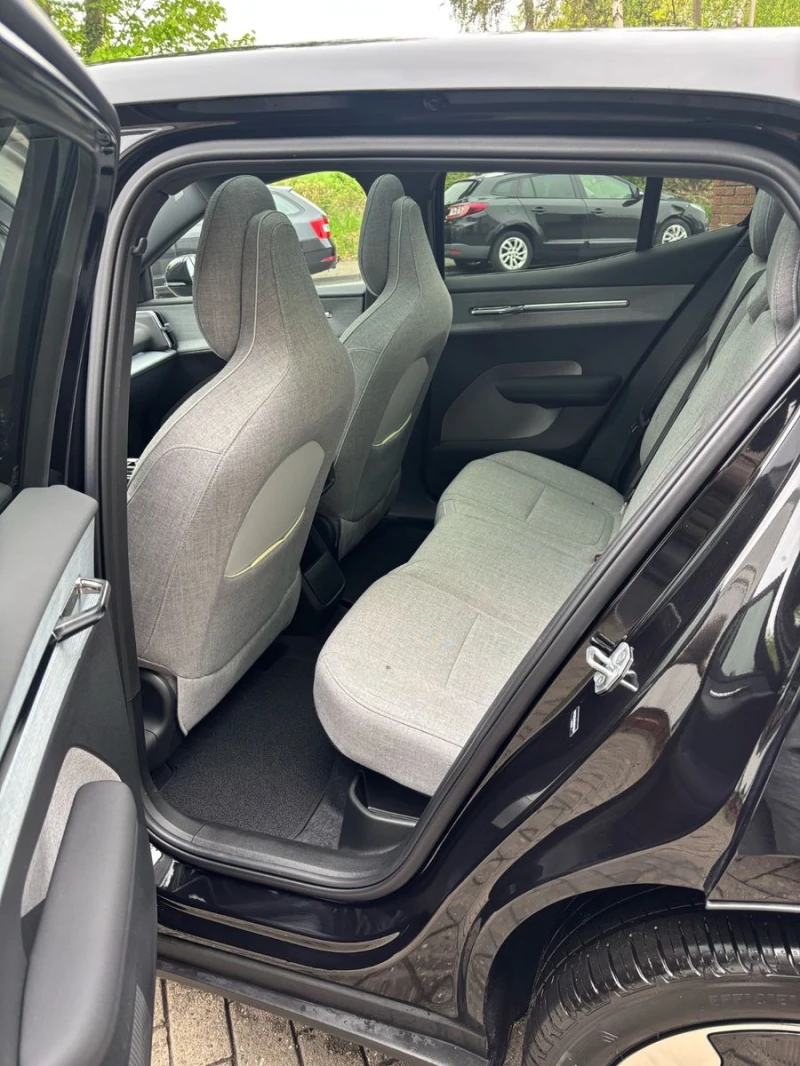 Volvo EX30 ULTRA EXT.RANGE/272HP/2WD/PANO/LED/CARPLAY/167fpr, снимка 11 - Автомобили и джипове - 50653298
