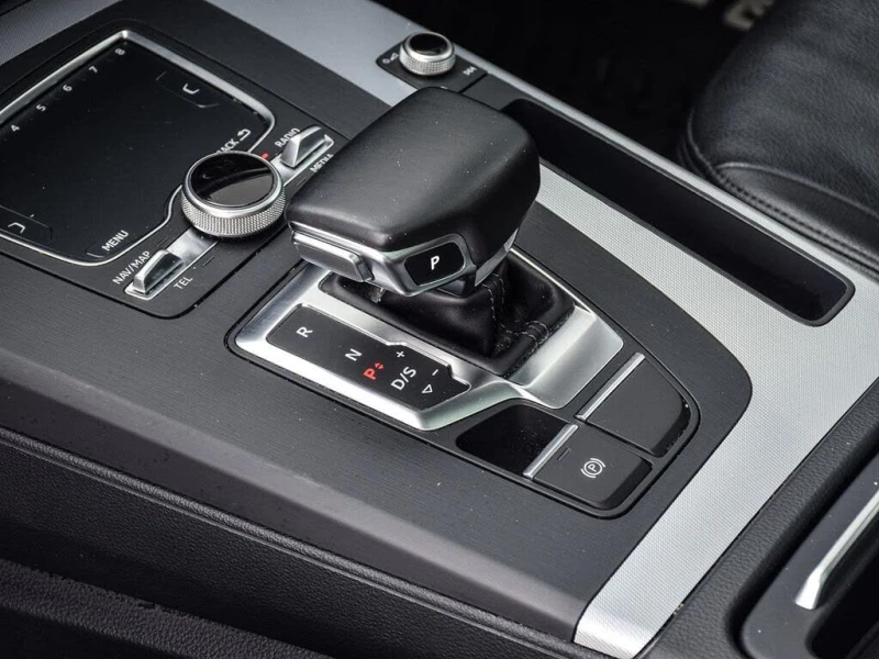 Audi Q5 DIGITAL, BOSE, PANORAMA, CAMERA, KEYLESS, снимка 11 - Автомобили и джипове - 52535094