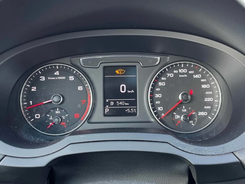 Audi Q3 2016 Progressiv * CARFAX * БЕЗ ПЪРВОНАЧАЛНА ВНОСКА, снимка 8 - Автомобили и джипове - 53090948