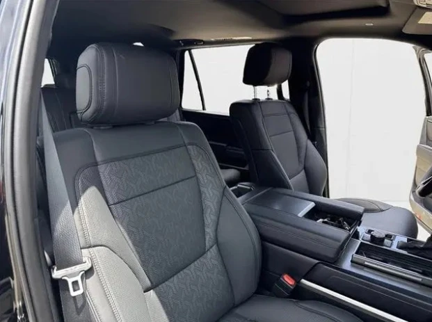 Toyota Sequoia Sequoia SR5 - изображение 8