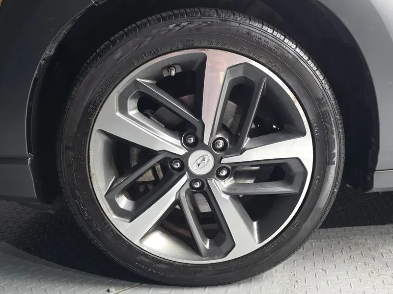 Hyundai Kona 1.6 Turbo 4Wd Premium, снимка 5 - Автомобили и джипове - 56118218
