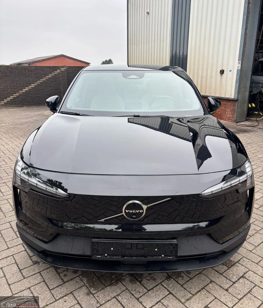 Volvo EX30 ULTRA EXT.RANGE/272HP/2WD/PANO/LED/CARPLAY/167fpr, снимка 1