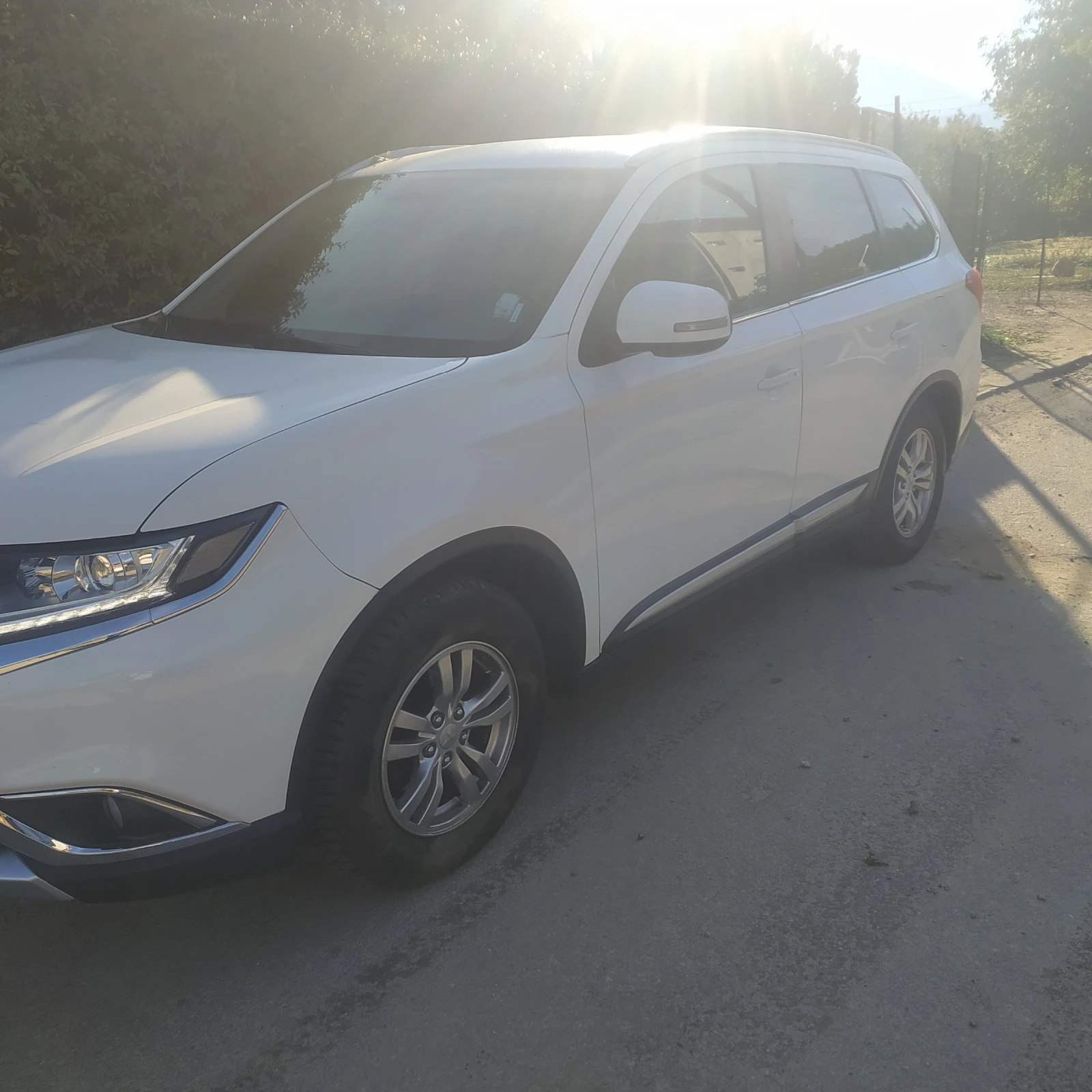 Mitsubishi Outlander  - изображение 2